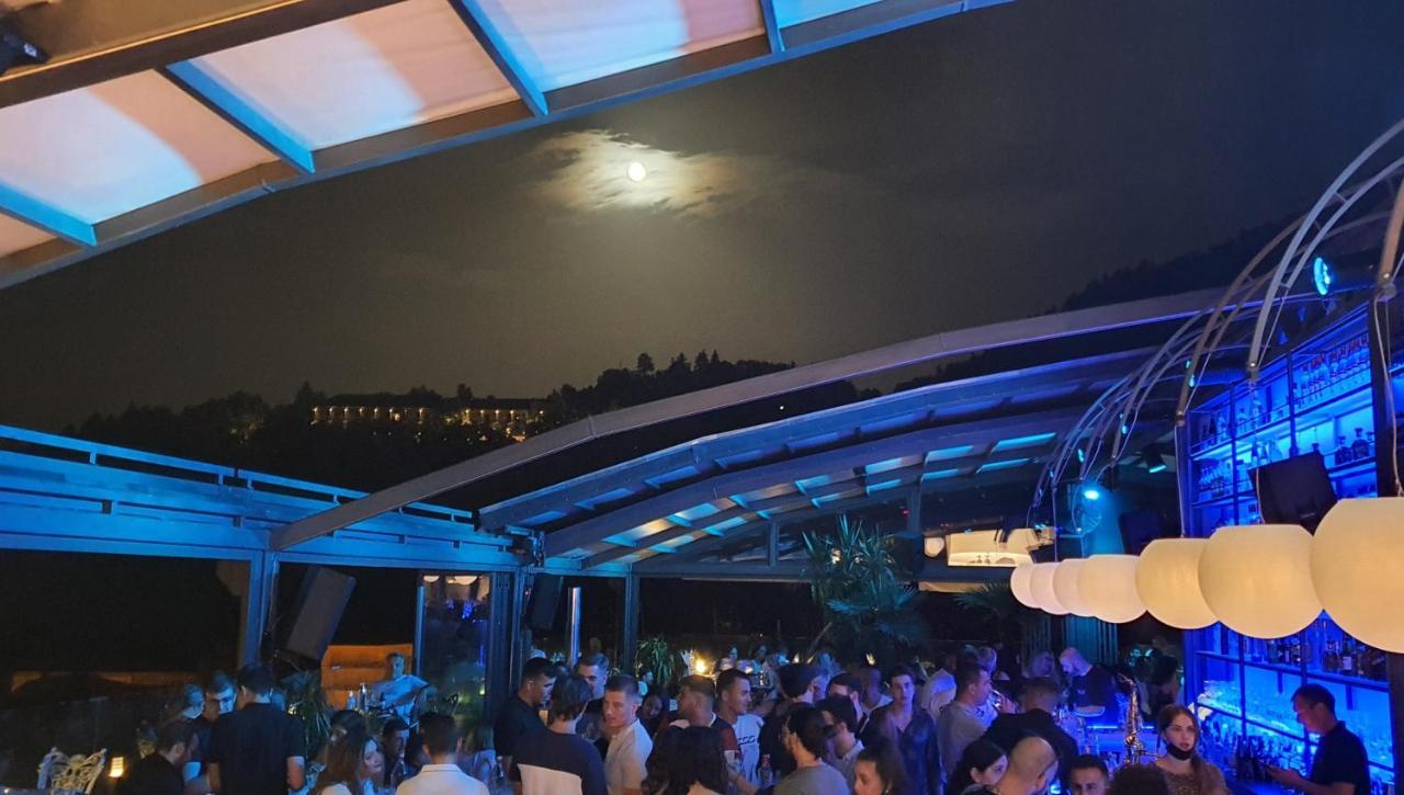 Lingos Hotel Флорина Экстерьер фото