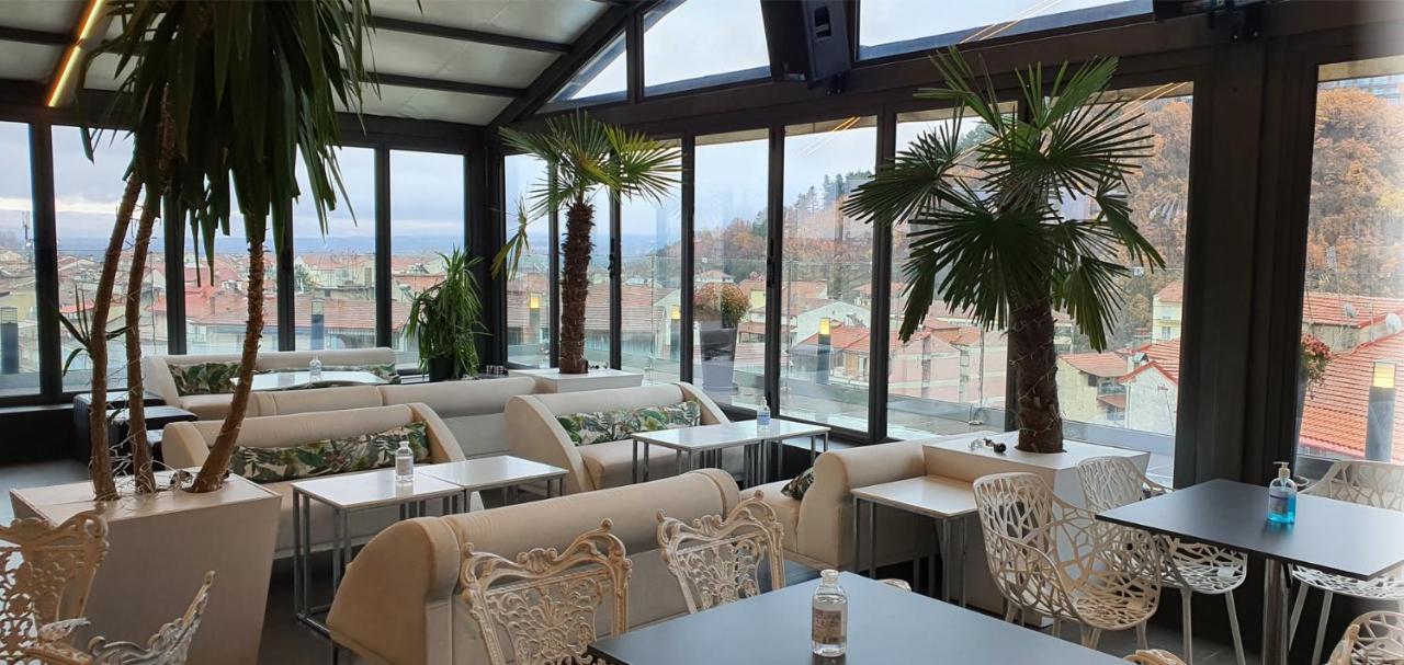 Lingos Hotel Флорина Экстерьер фото
